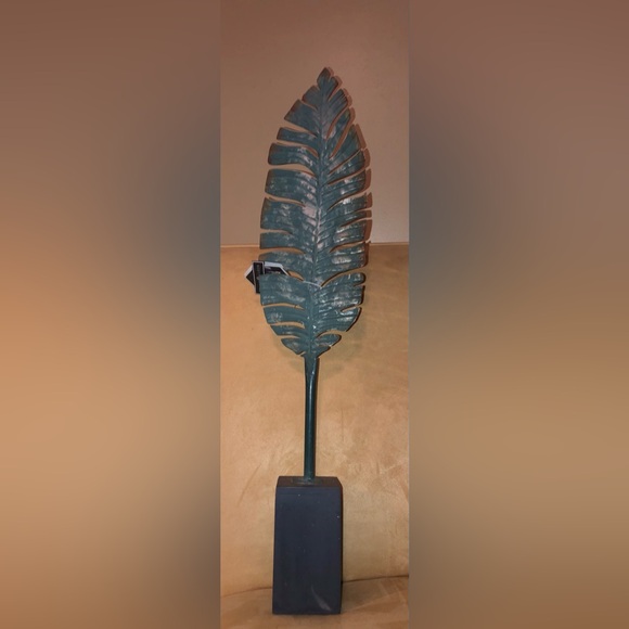 Scott brothers Scott living palm leaf stand preowned condition see photos rustic - Picture 3 of 11